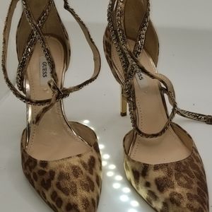 8M Guess Shoes